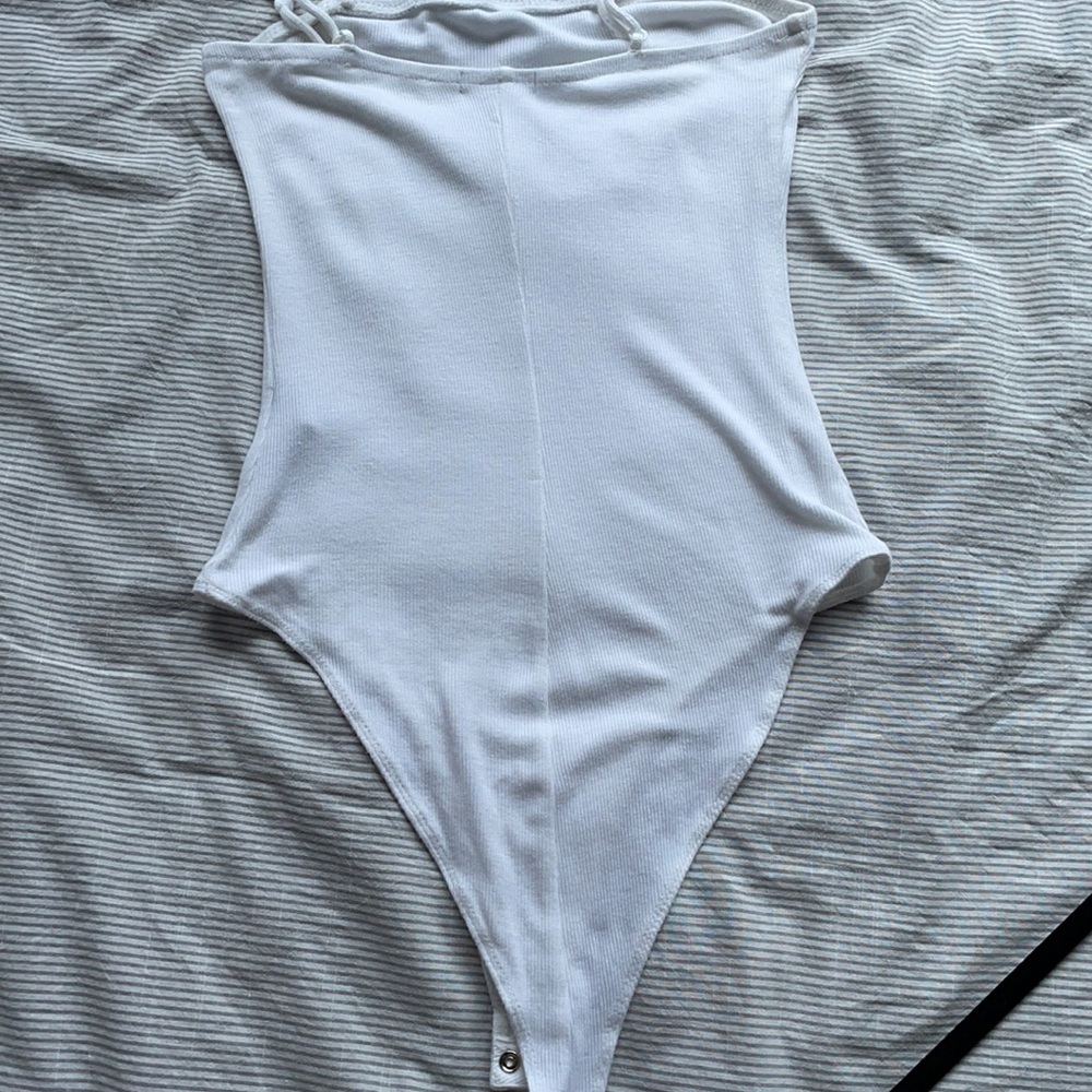Charlotte Russe White Square Neck Tank Bodysuit - Picture 9 of 13